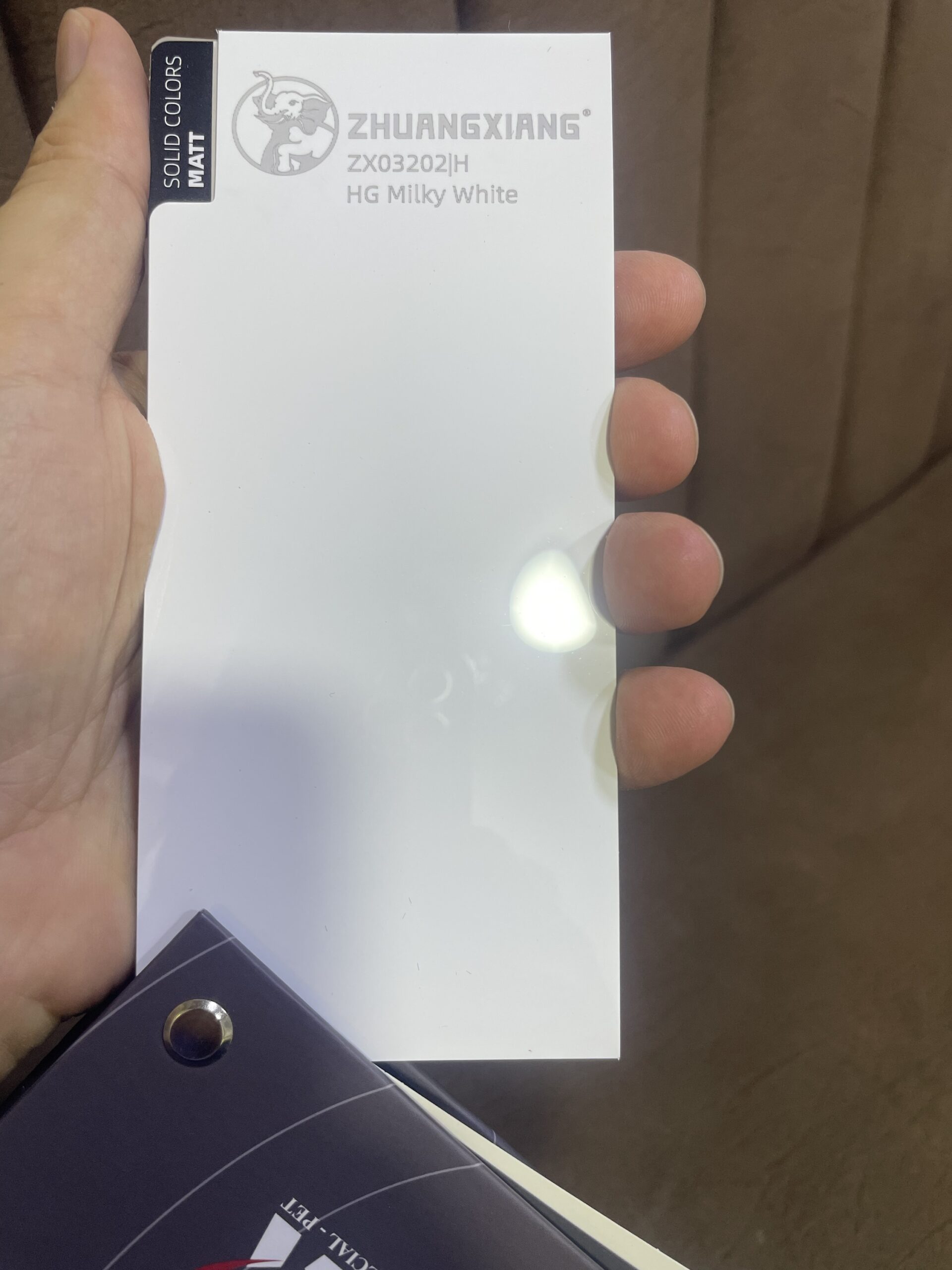 ألواح كونتر الترا ٧ بلاي PET من LG الوان لامعه - الصورة 11