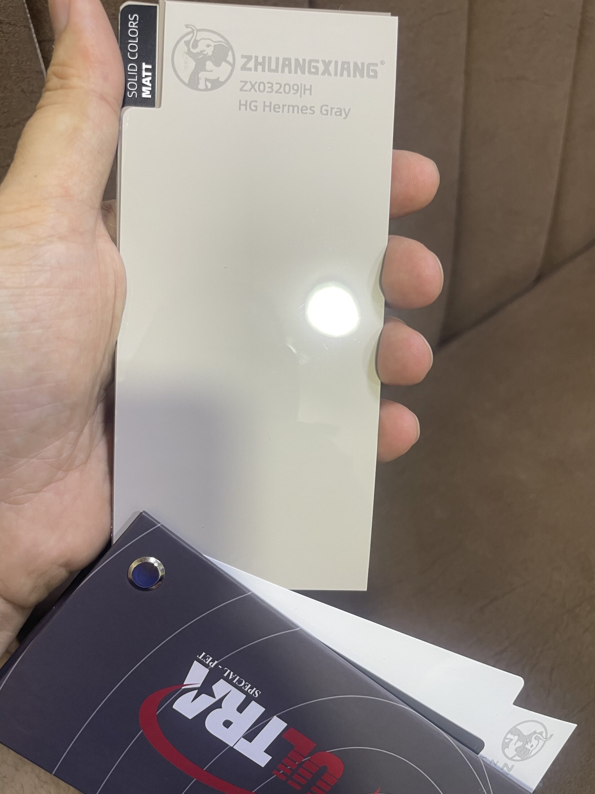 ألواح كونتر الترا ٧ بلاي PET من LG الوان لامعه - الصورة 10